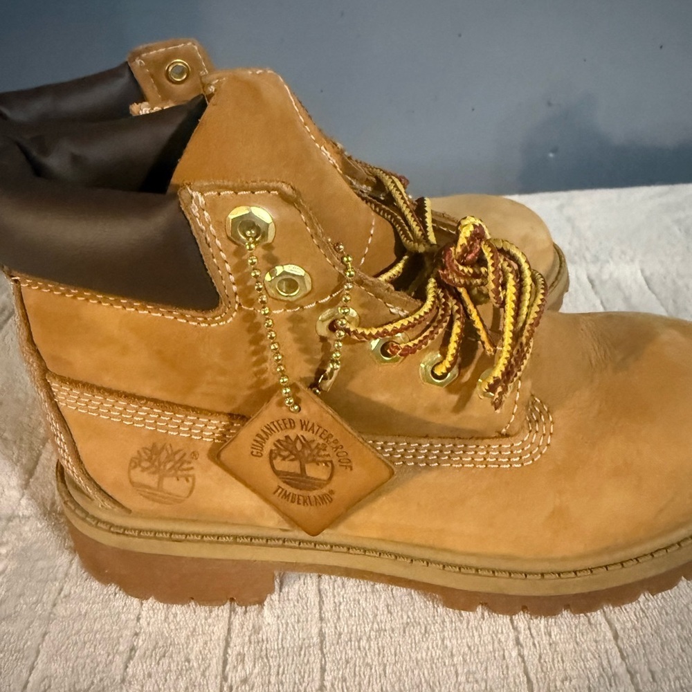 Timberland Wheat Nubuck Boots - Picture 4 of 9